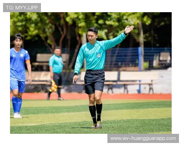 “草率犯规”到底算不算犯规？裁判如何判定动作的鲁莽程度