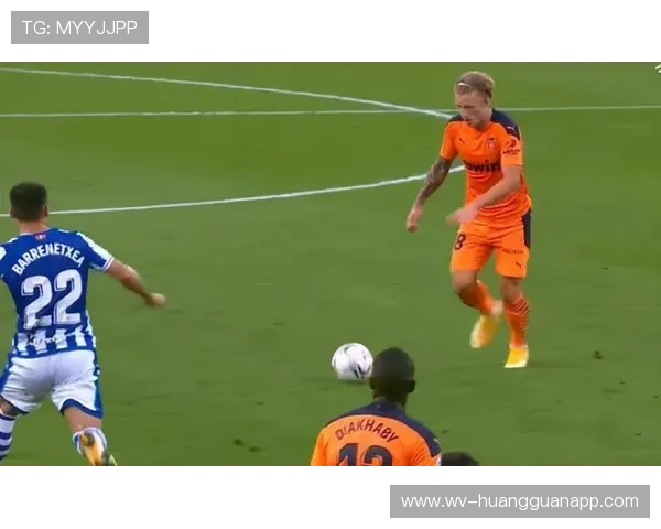 加亚技术特点解析：左路攻防稳健、传中精准与位置感出色