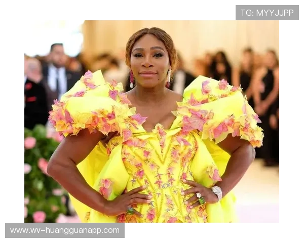 小威退役后每天五点起床练瑜伽，顺手给女儿冲的奶粉钱够我交半年房租