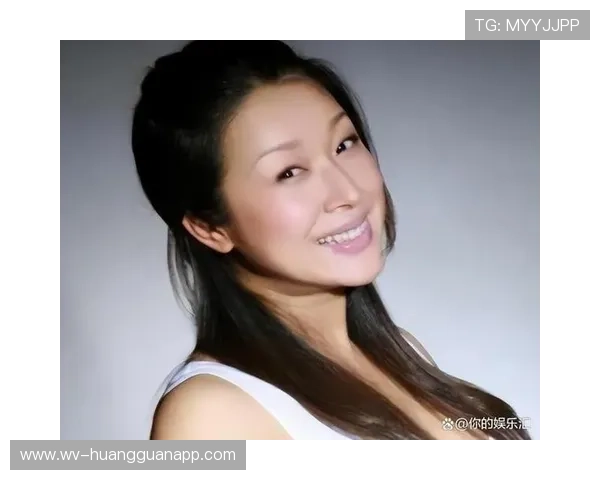 孙悦家里电视都不用买了吧，篮球场上演家庭大片呢？