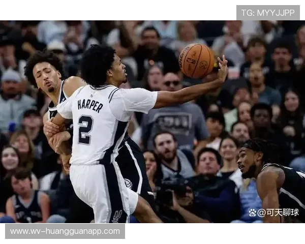 文班亚马高效封盖对手三分投篮 拉开球队防守差距