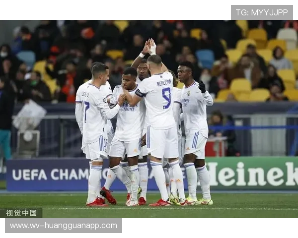 维尼修斯比赛风格与舆论形象的争议解析