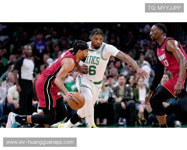 巴特勒关键回合主导攻防，改变热火季后赛走势