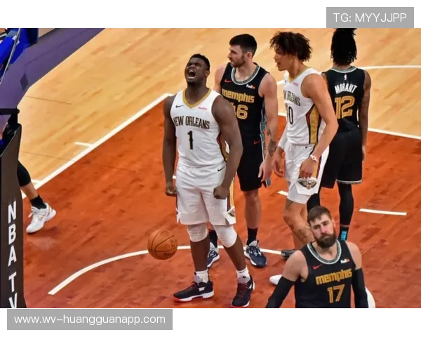 基里连科利用无球跑动拉开空间提升防守转换效率明显