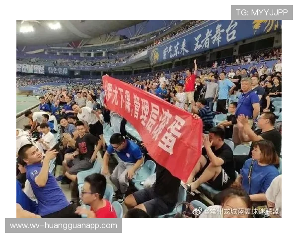 瓦伦西亚球迷抗议持续，俱乐部运营与赛季表现面临双重压力